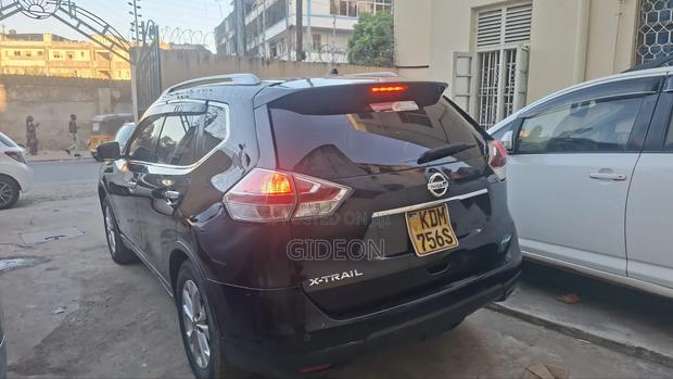 Nissan X-Trail 2.0 Petrol FWD 2016 Black