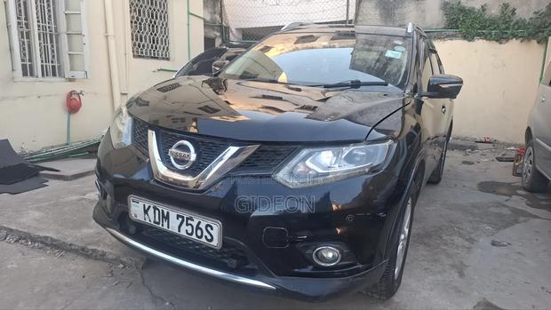 Nissan X-Trail 2.0 Petrol FWD 2016 Black