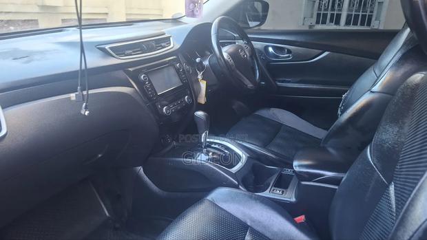 Nissan X-Trail 2.0 Petrol FWD 2016 Black