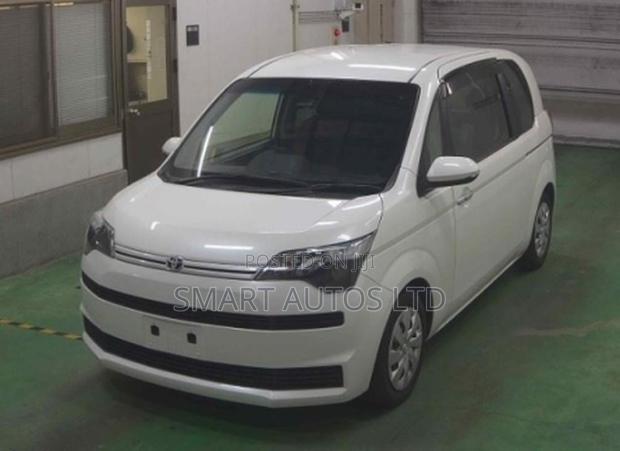 Toyota Spade 2019 Pearl