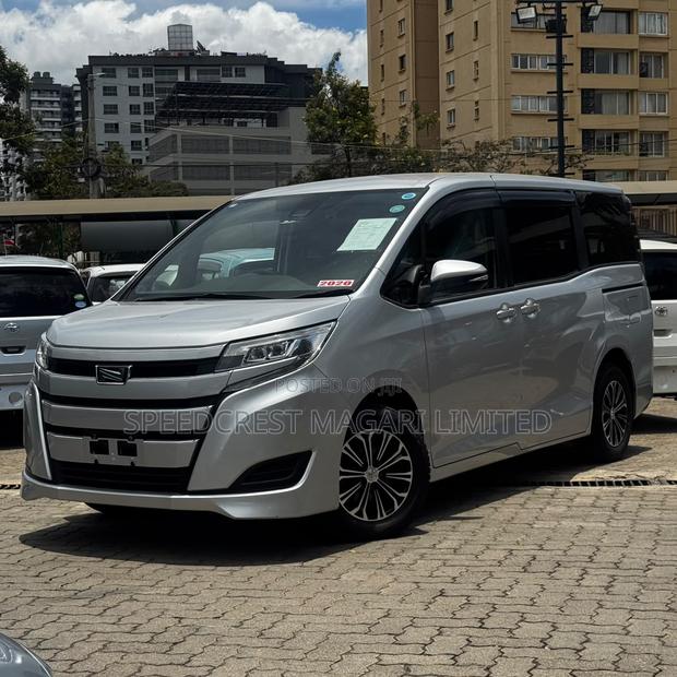 Toyota Noah 2020 Silver