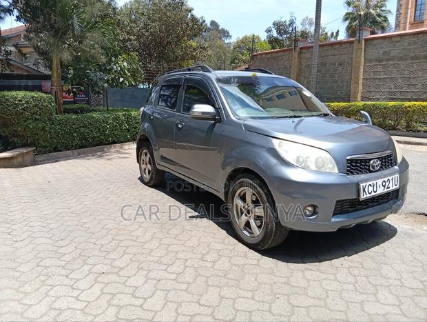 Toyota Rush 1.5 AWD 2012