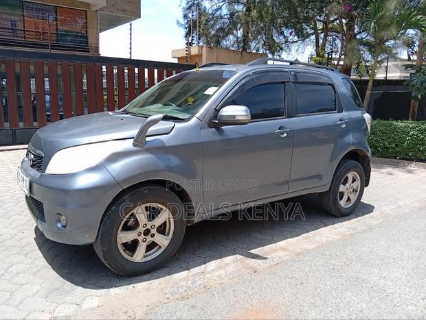 Toyota Rush 1.5 AWD 2012