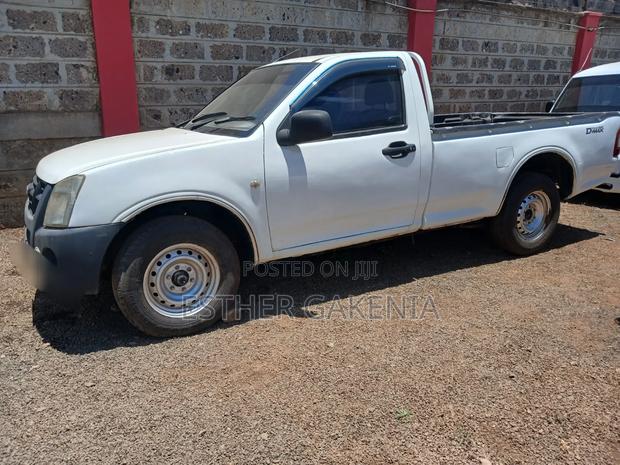 Isuzu D-MAX 2014 White