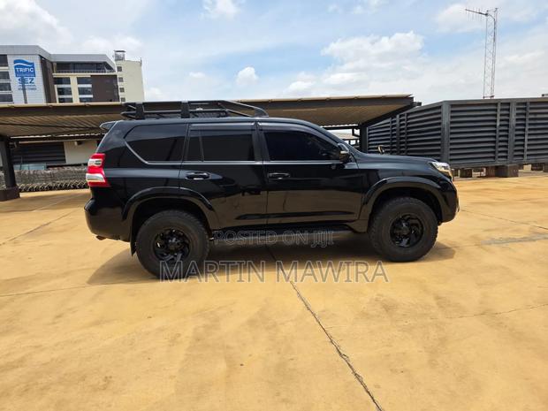 Toyota Land Cruiser Prado 2014 Black