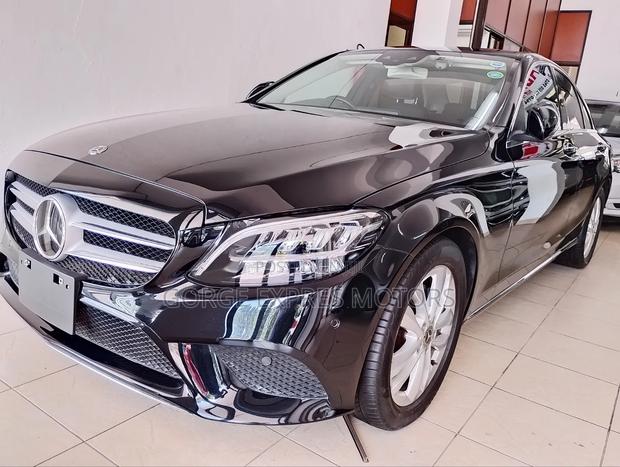 Mercedes-Benz C180 2018 Black