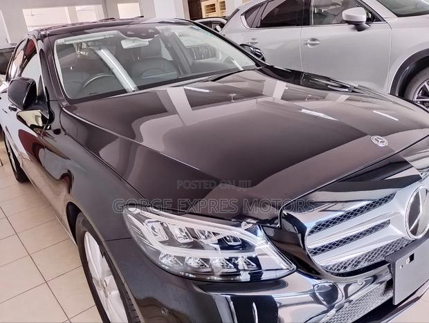 Mercedes-Benz C180 2018 Black