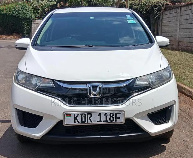 Honda Fit 2017 Pearl
