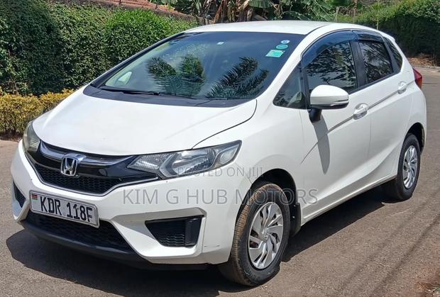 Honda Fit 2017 Pearl
