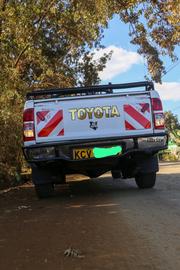 Toyota Hilux 2012 White for sale
