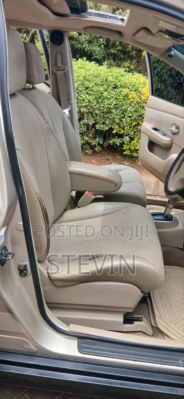 Nissan Tiida 2009 Beige