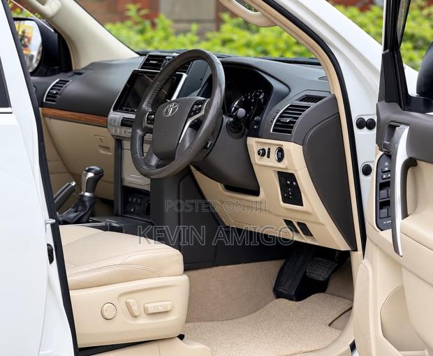 Toyota Land Cruiser Prado 2.8 2021 White