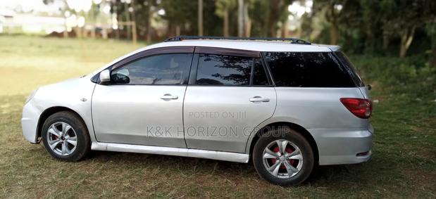 Nissan Wingroad 2006 Silver