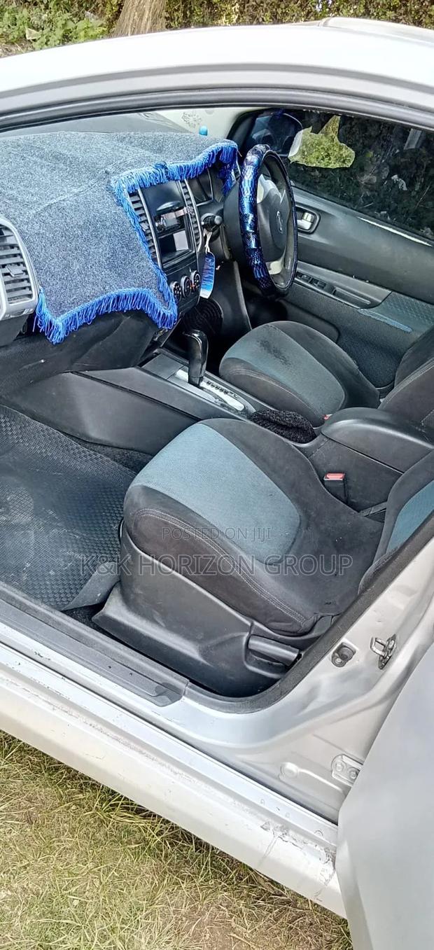 Nissan Wingroad 2006 Silver