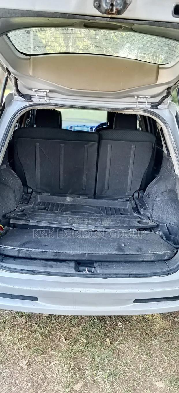 Nissan Wingroad 2006 Silver