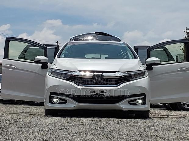 Honda Fit Shuttle 2019 Pearl