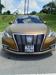 Toyota Crown 2018 White for sale