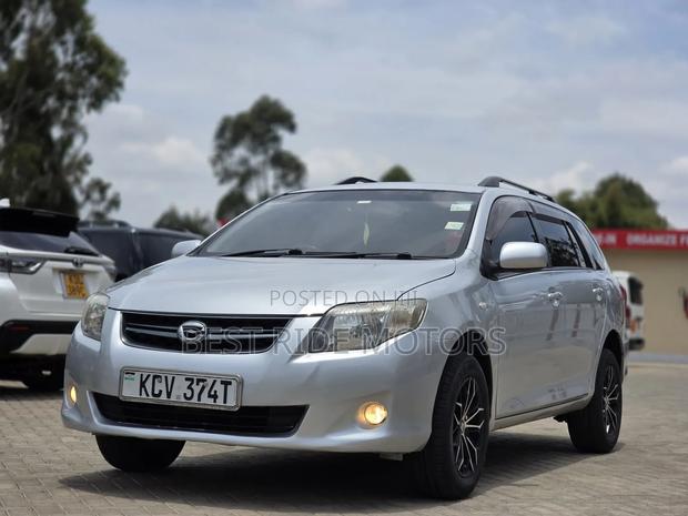 Toyota Corolla Fielder 1.5 Petrol FWD 2012