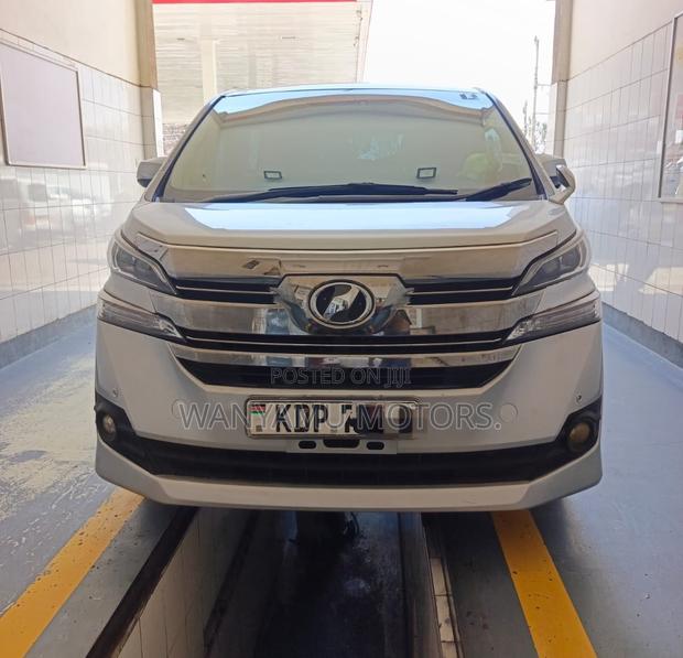Toyota Vellfire 2016 Silver