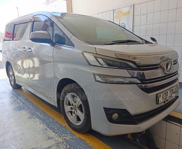 Toyota Vellfire 2016 Silver