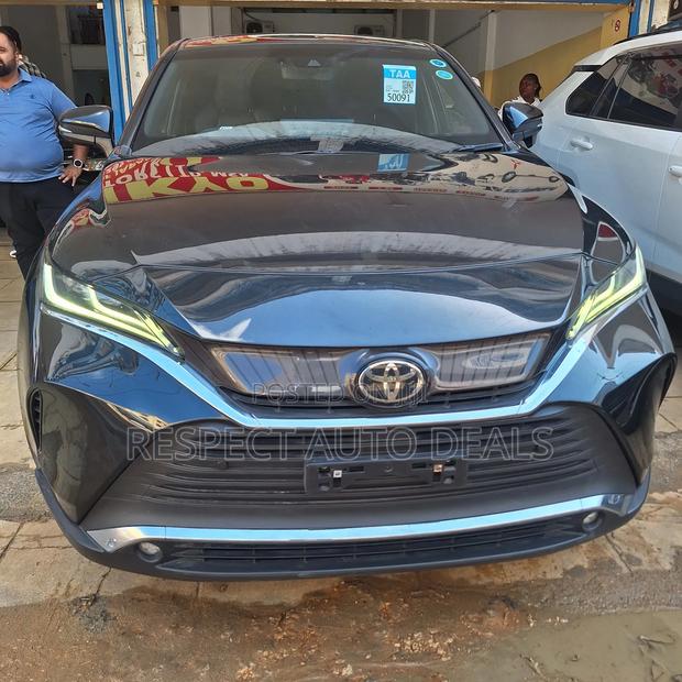 Toyota Harrier 2.0 2020 Black