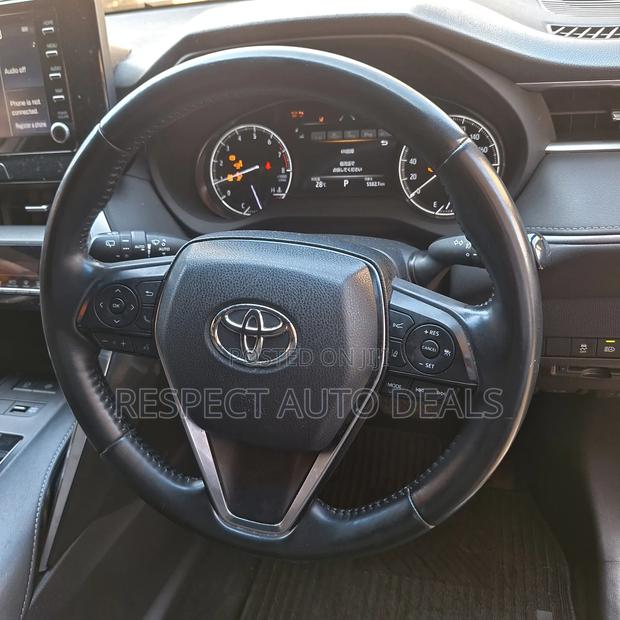 Toyota Harrier 2.0 2020 Black