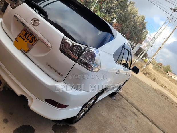 Toyota Harrier 240G 2012 White