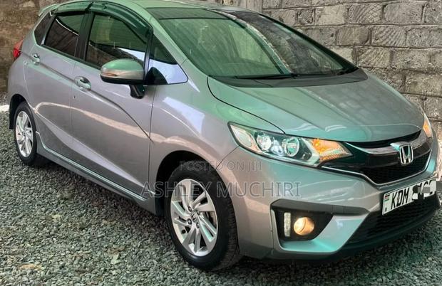 Honda Fit Shuttle 2016 Gray