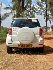 Toyota Rush 2009 White for sale