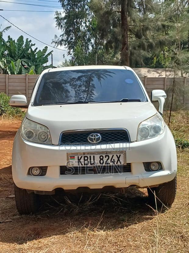 Toyota Rush 2009 White