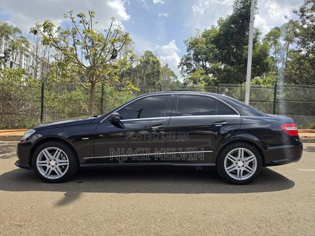 Mercedes-Benz E250 2012 Black