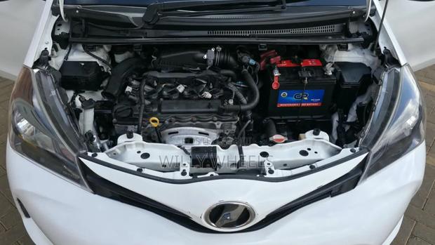 Toyota Vitz 1.3 AWD 5dr 2016 White