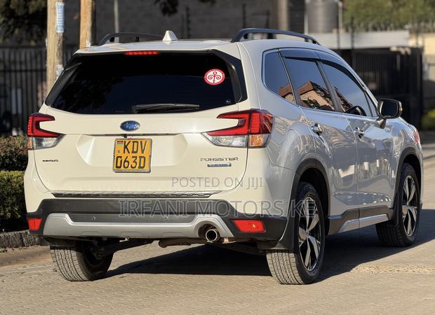 Subaru Forester Premium AWD 2019 Pearl