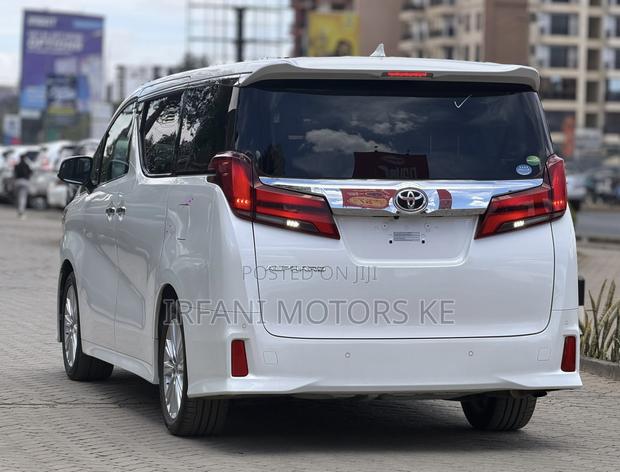 Toyota Alphard 2.5 Petrol FWD 2019 Pearl