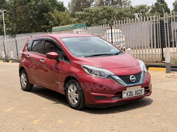 Nissan Note 1.2 Hybrid 2018 Red