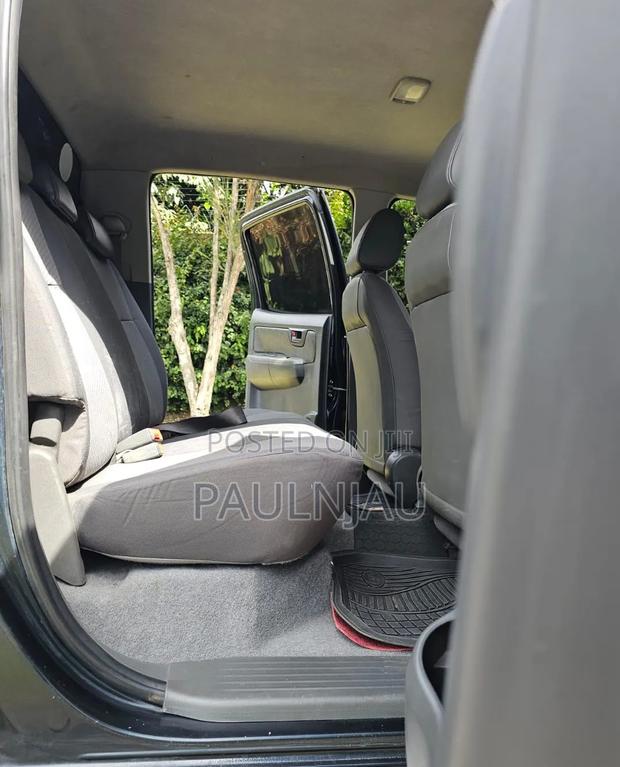 Toyota Hilux 2013