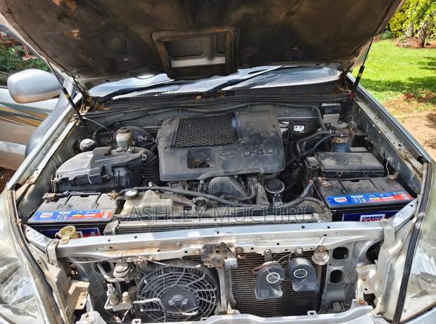 Toyota Land Cruiser Prado 2006 Silver