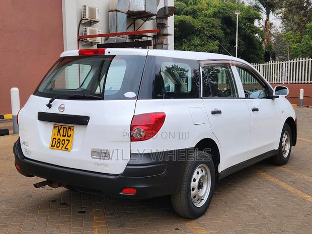 Nissan Advan 2014 White