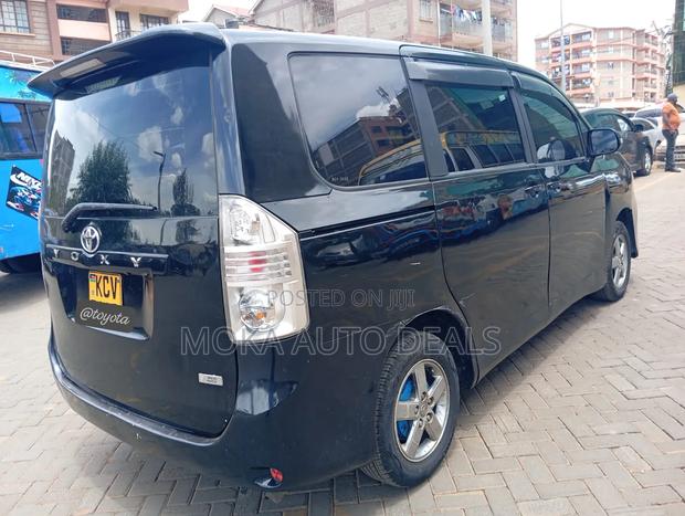 Toyota Voxy 2012 Black