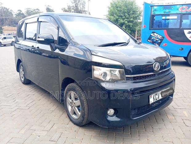 Toyota Voxy 2012 Black