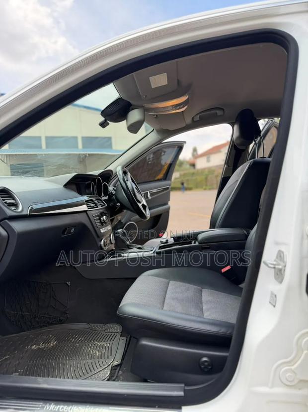 Mercedes-Benz C200 2013 White
