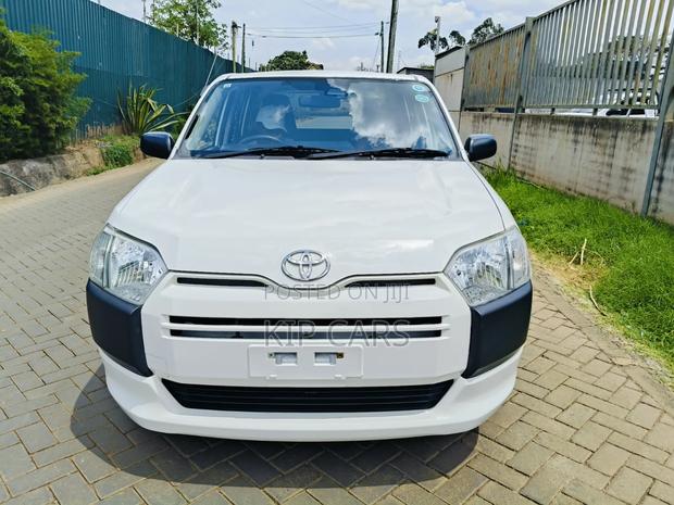 Toyota Probox 1.5 DX 4WD 2019 White