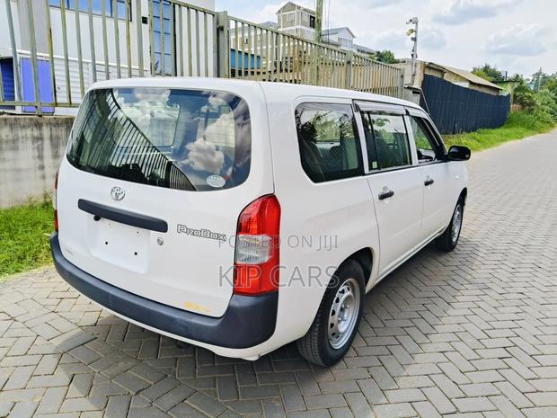 Toyota Probox 1.5 DX 4WD 2019 White