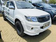 Toyota Hilux 2.5 D-4D 4X4 SRX 2012 White for sale