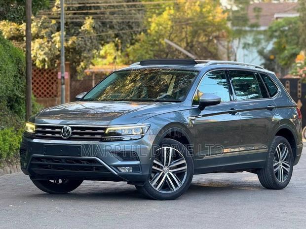 Volkswagen Tiguan 2.0T S AWD 4MOTION 2019 Gray