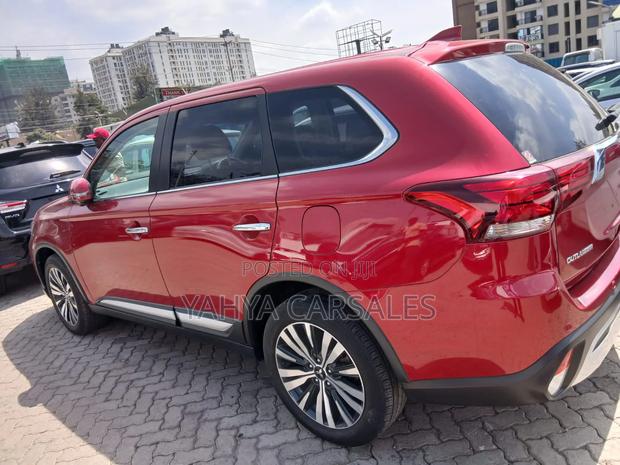 Mitsubishi Outlander 2019 Red