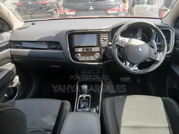 Mitsubishi Outlander 2019 Red