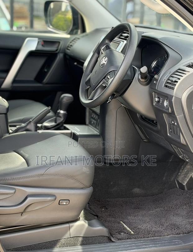 Toyota Land Cruiser Prado 2.8 2021 Matt Black