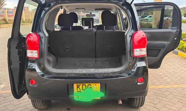 Toyota Porte 2015 Black