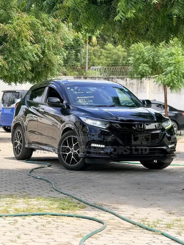 Honda Vezel 2020 Matt Black